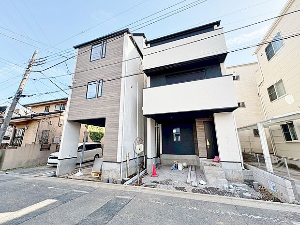 建物の居住性に拘った邸宅は「安らぎ」と「快適」を実現。(令和8年3月 撮影)