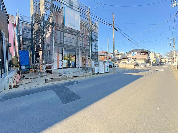 6m公道に面したカースペースです。(令和7年11月 撮影)