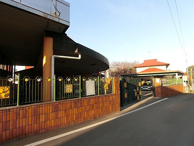 山吹幼稚園まで約650m