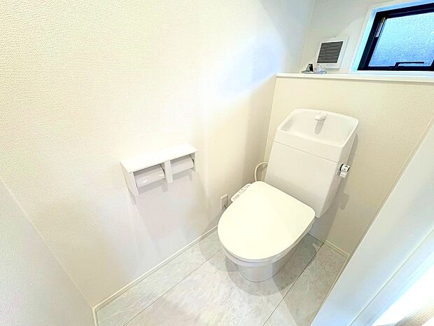 水周りはシンプルにホワイトで統一いたしました。