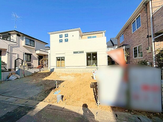 教育施設や買い物施設が揃う暮らしやすい住環境です。(令和8年2月 撮影)