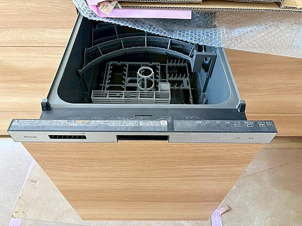 高温で洗浄することでピカピカに。手荒れの軽減も嬉しいポイント。(令和8年3月 撮影)