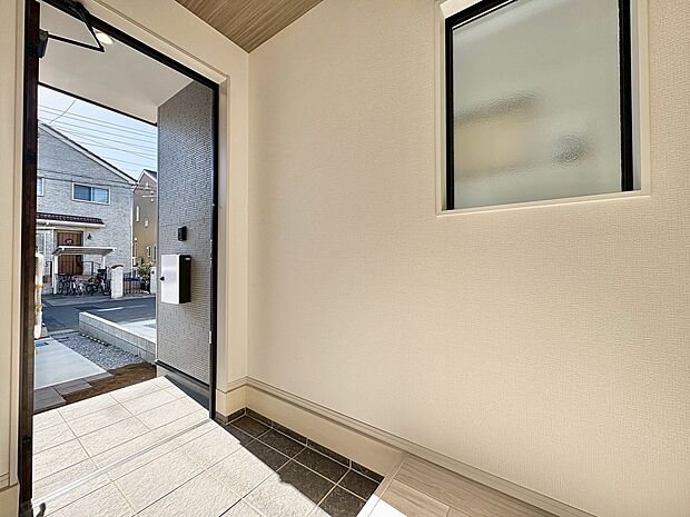 シンプルな清潔感の中にも少しのお洒落感が欲しいものです。