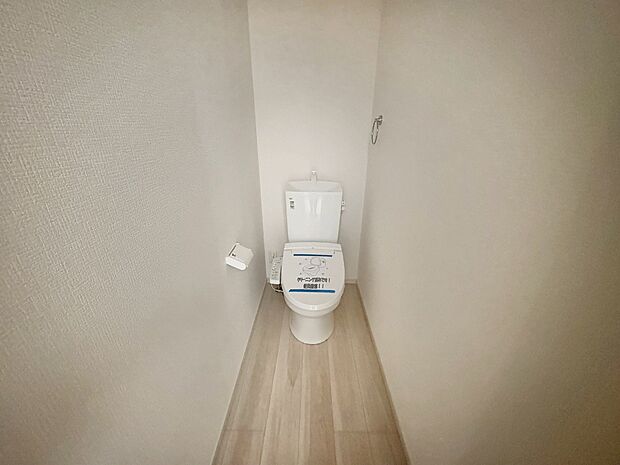 白を基調としたシンプルながらも落ち着くデザイン。