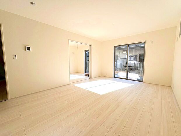 洗練された空気感の中にも落ち着きを感じる贅沢なＬＤＫ。