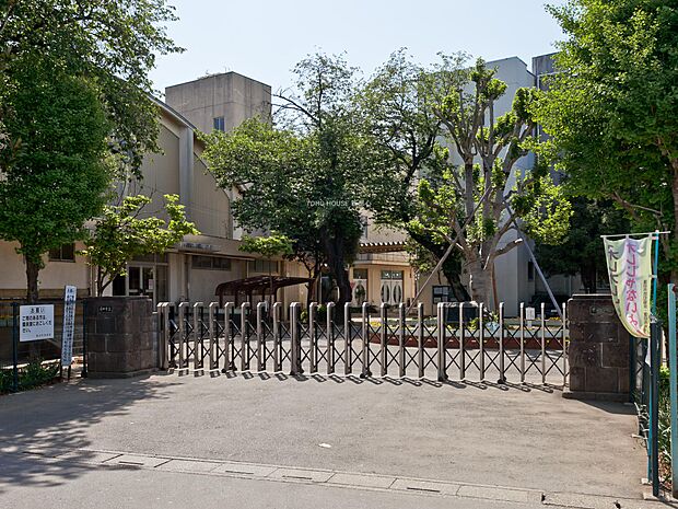 黒浜中学校まで約1400m