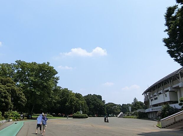 上尾運動公園まで約400m