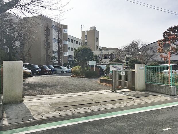 桶川東小学校まで約520m