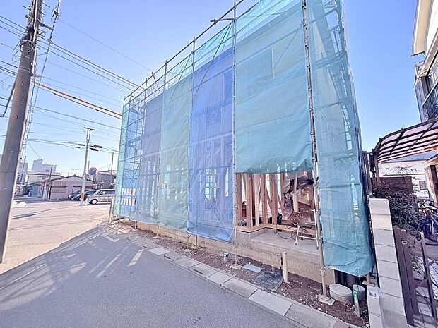 カースペースには並列で2台駐車可能です。(令和8年1月 撮影)