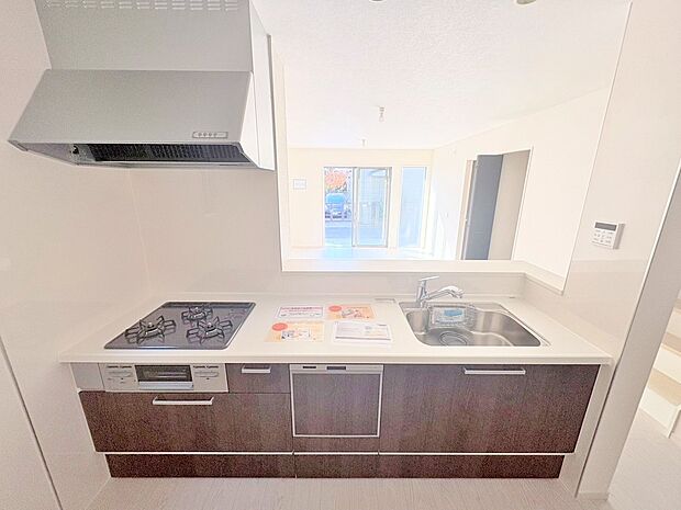 くつろぐ方とお料理をされる方の一体感を重視した設計。