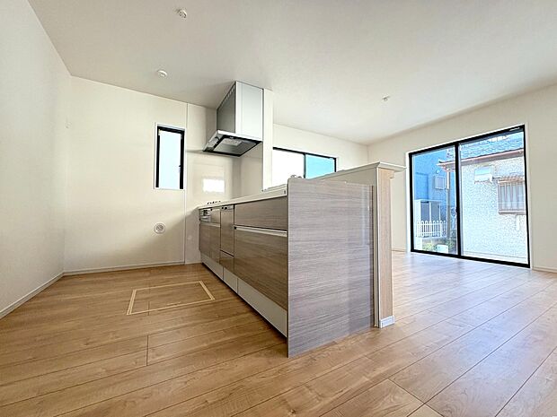 寛ぐ方とお料理をされる方の一体感を重視した設計のキッチン。