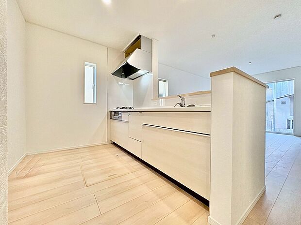 家族で家事を愉しむ、キッチンを中心とした快適な暮らし。