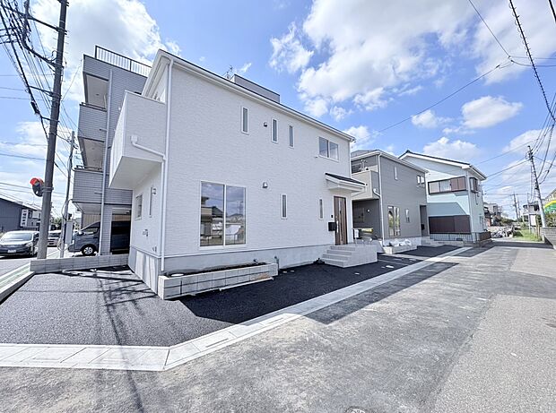 設計者の拘りが伝わってくる素敵な建物です。