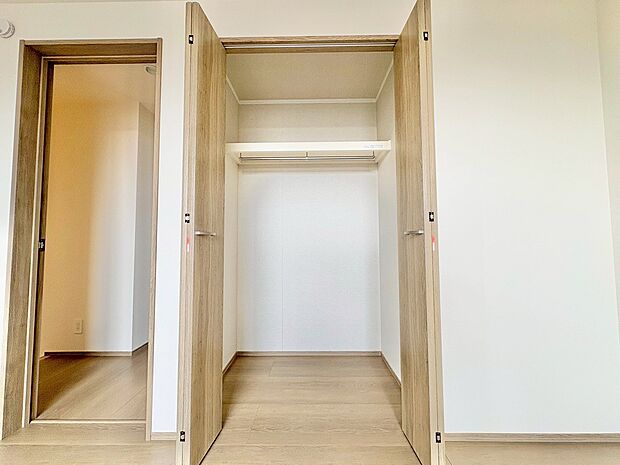 各所に機能的な収納を豊富に設けました。