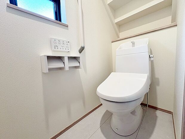 白を基調に飽きのこない空間は、質感豊かな仕上がりです。