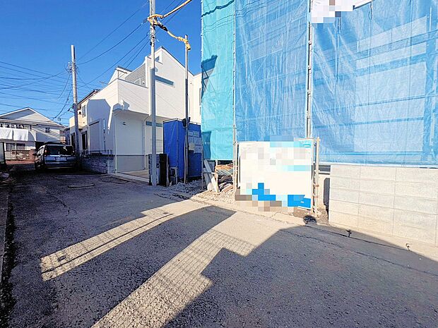 7．5帖の主寝室には造作カウンター、ＷＩＣを完備しています。(令和8年1月 撮影)