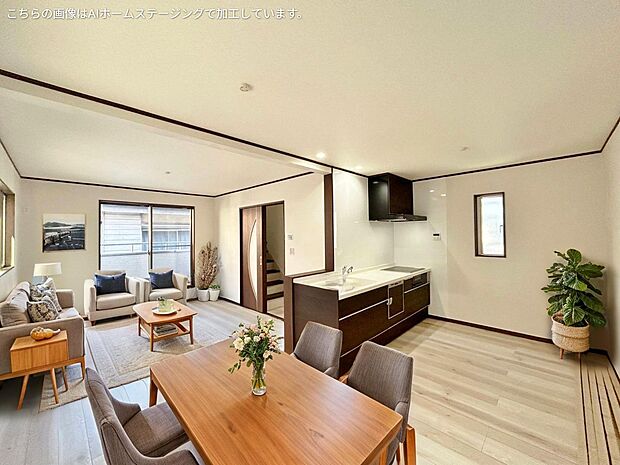 この場所に流れる豊かな時を演出してくれる開放的な空間。※現況の物件写真にCGによる画像処理済み