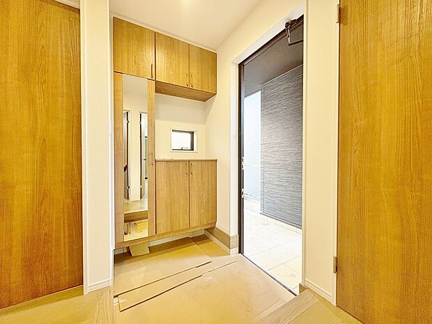 シンプルな清潔感の中にも少しのお洒落感が欲しいものです。