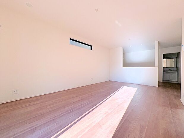 16帖のLDKは、水回りを集約した家事効率の良い動線です。