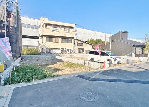 16帖のLDK横に3帖の和洋室付きです。(令和7年12月 撮影)