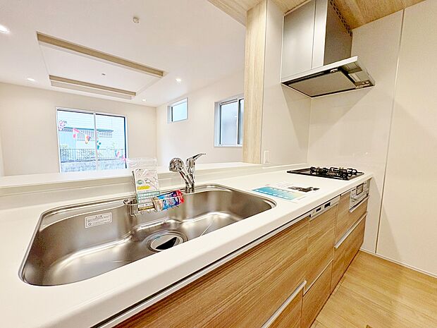 家族と会話しながらお料理が楽しめるスペースを確保しました。