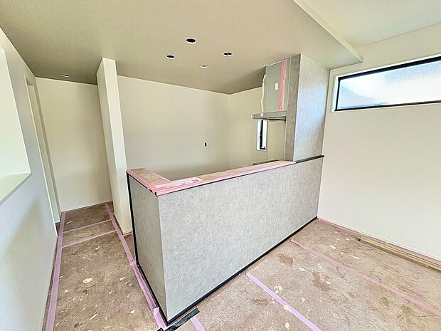 人気のおしゃれな対面式キッチンを採用しました。(令和8年2月 撮影)