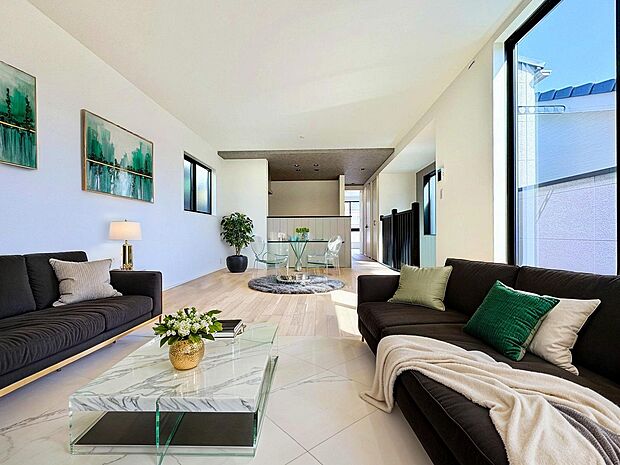 2階に水回りを集約し家事効率の良い動線を確保しています。※現況の物件写真にCGによる画像処理済み