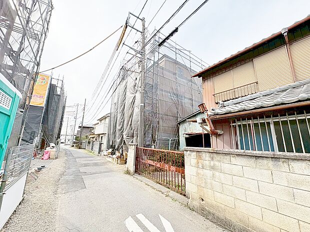 コミュニケーション動線に配慮したリビングイン階段を採用。(令和8年2月 撮影)