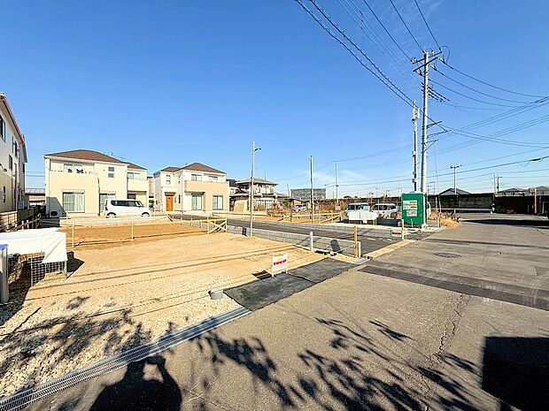 カースペースには並列で2台駐車可能です。(令和7年12月 撮影)