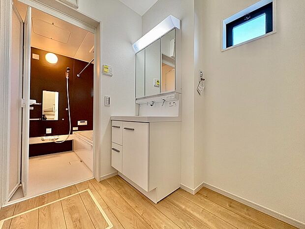 真っ白な空間が日常に心地よさをもたらします。