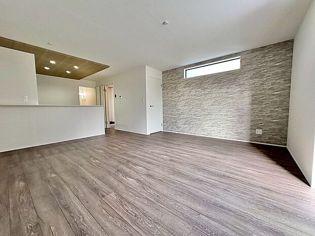 アクセントクロスはお気に入りの家具も引き立たせてくれます。