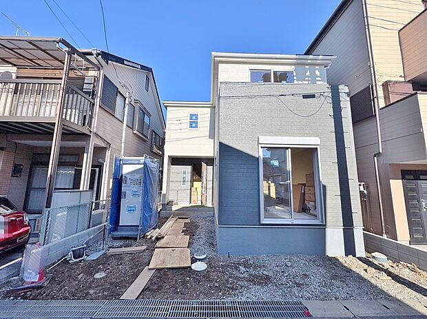 くつろぐ方とお料理をされる方の一体感を重視した対面式キッチンを採用。(令和8年1月 撮影)