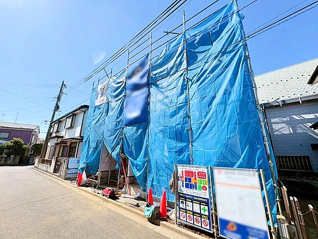 二部屋から行き来できる続きワイドバルコニーを配置しています。(令和8年3月 撮影)