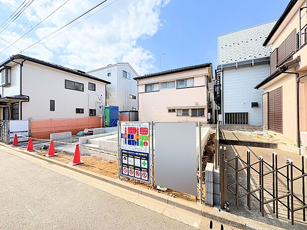 二部屋から行き来できる続きワイドバルコニーを配置しています。(令和8年2月 撮影)