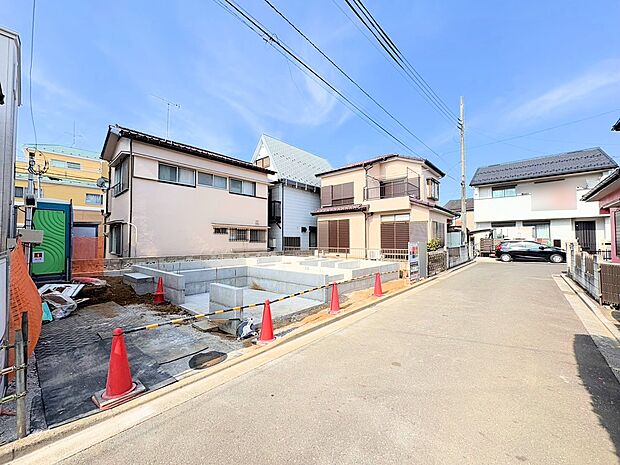 カースペースには2台駐車可能です。(車種による)(令和8年2月 撮影)