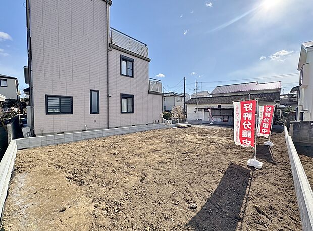 二部屋から行き来できる続きバルコニーを採用しています。(令和8年1月 撮影)