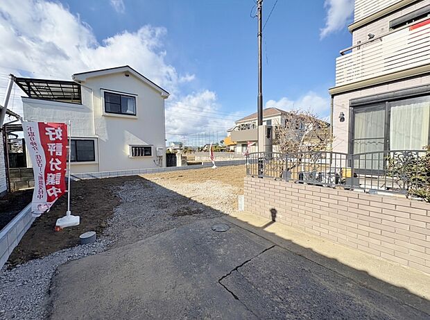 カースペースには2台駐車可能です。(車種による)(令和8年1月 撮影)