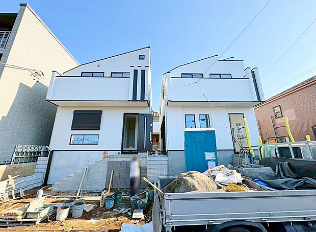 独創性豊かな趣と重厚感・気高さを兼ね備えたお住まい。(令和8年2月 撮影)