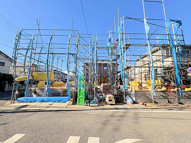 東岩槻駅徒歩5分、駅までのアクセスが良好な立地です。(令和8年1月 撮影)