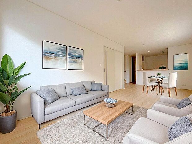 LDK17.5帖。水回りをまとめた家事ラク設計。※現況物件写真にCG画像処理済み