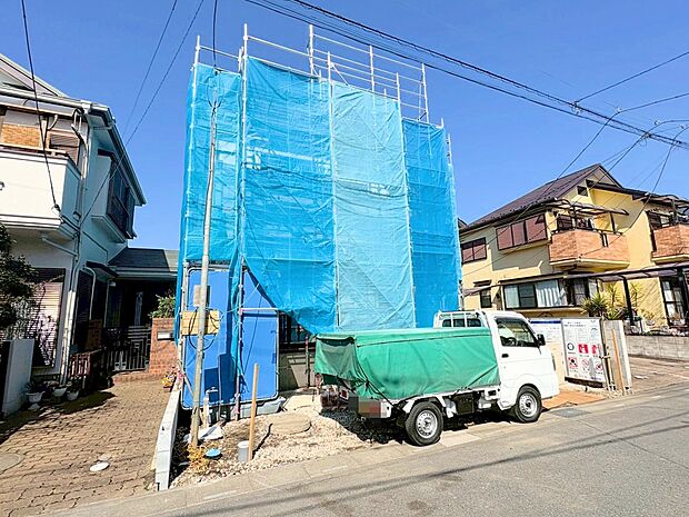 カースペースには並列で2台駐車可能です。(令和8年3月 撮影)