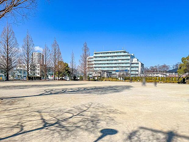 小谷場公園まで約220m