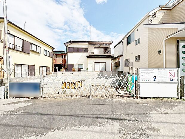 周辺環境とのコラボレーションにより明るい空間を演出。(令和8年3月 撮影)
