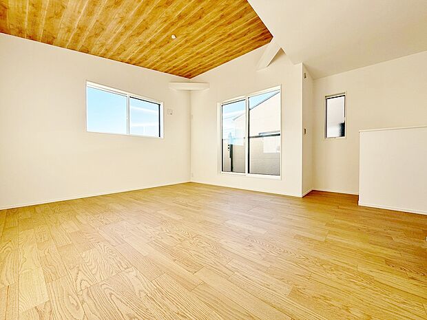 一日中明るい空間での生活は誰もが憧れる生活です。