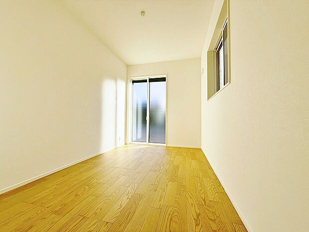 5.1帖のサービスルームです。