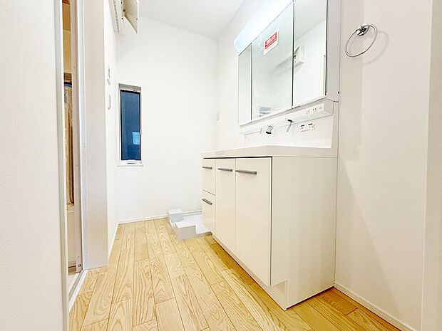 洗面所はキッチンのそばに配置し、スムーズな家事動線に。