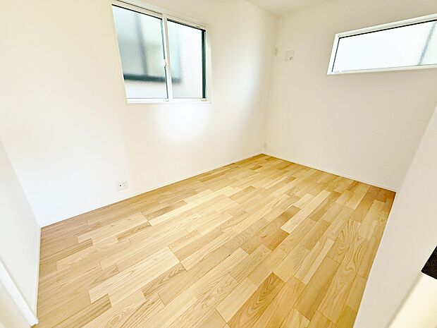 6帖のサービスルームです。