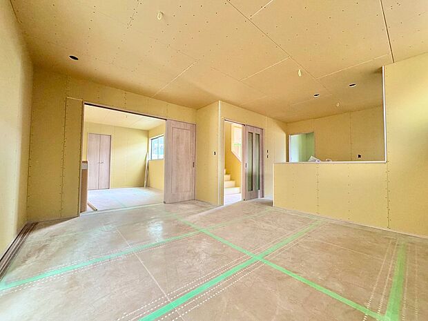 リビングと続き間洋室のある人気の間取り。(令和8年2月 撮影)