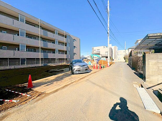 仲町小学校まで徒歩7分　通学も安心。（令和8年1月 撮影）
