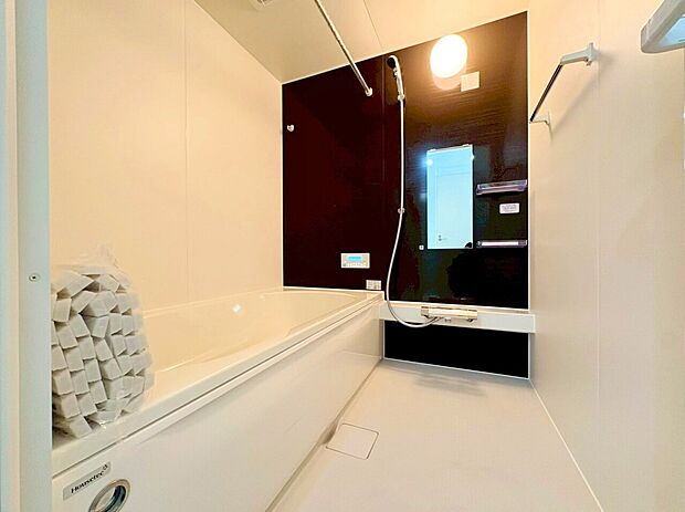 心地よいバスタイムを演出する浴室はゆとりあるサイズを採用。